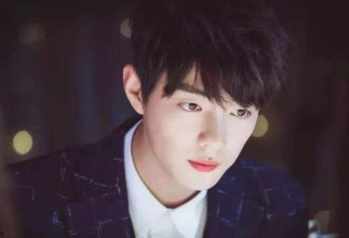 肖戰(zhàn)八卦?shī)蕵?lè)吃瓜,揭秘明星幕后生活，吃瓜群眾狂歡時(shí)刻