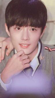 肖戰(zhàn)八卦?shī)蕵?lè)吃瓜,揭秘明星幕后生活，吃瓜群眾狂歡時(shí)刻