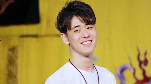 郭京飛陳偉霆吃瓜娛樂(lè),娛樂(lè)界新組合引熱議